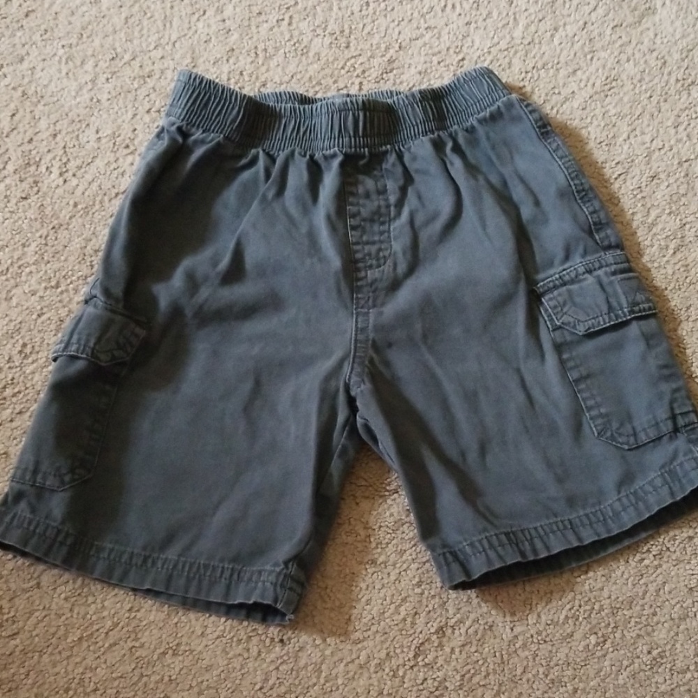 Boy size 4t grey cargo shorts